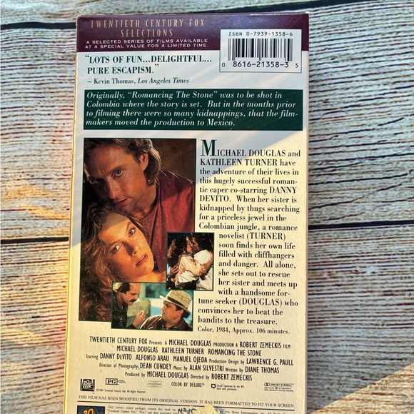 Romancing the Stone VHS Tape - Picture 2 of 2